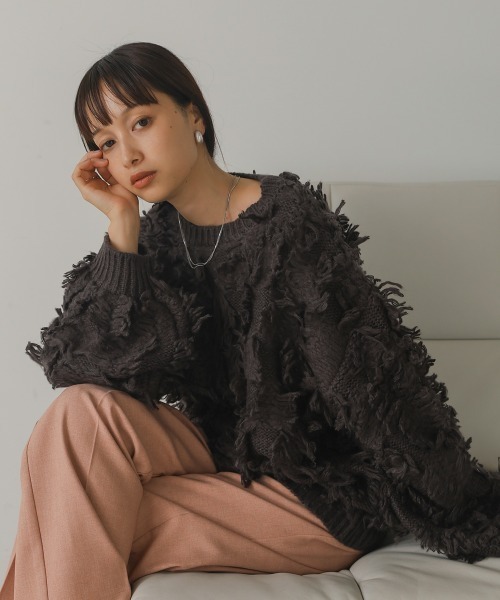 Bab(バブ)の「フリンジニットトップス(ニット/セーター・レディース・チャコールグレー/カーキ/アイボリー/キャメル/ホワイト・FREE)」の4枚目の写真