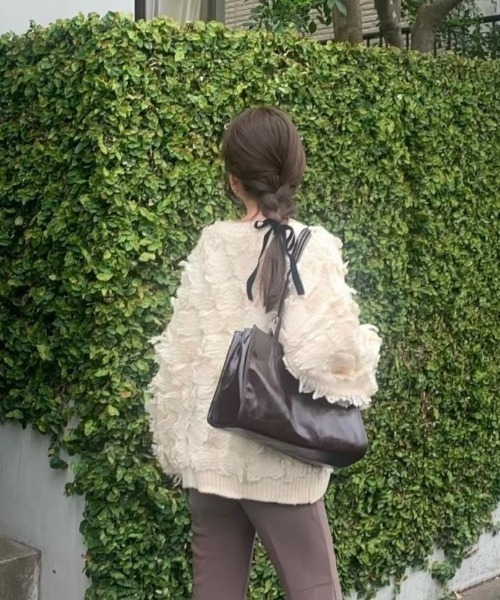 Bab(バブ)の「フリンジニットトップス(ニット/セーター・レディース・チャコールグレー/カーキ/アイボリー/キャメル/ホワイト・FREE)」の18枚目の写真