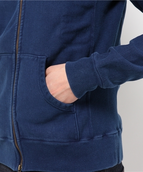 Denime（ドゥニーム）の「HEAVY SWEAT INDIGO ZIP PARKA/ヘビースウェットインディゴジップパーカー（パーカー・メンズ・ダークインディゴブルー/インディゴブルー・LARGE/MEDIUM/SMALL）」の17枚目の写真