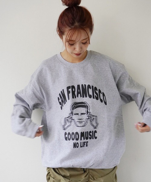 Port（ポート）の「【 GILDAN / ギルダン 】　カレッジロゴ クルーネック スウェット トレーナー（スウェット・レディース・ネイビー/アッシュグレー/グレー/グレー系その他2/カーキ/ベージュ/ベージュ系その他/グレー系その他/ネイビー系1/ネイビー系2/グレー系8/グレー系その他3/ホワイト/グリーン系その他2/グリーン系その他3/グリーン系その他4/グリーン系その他/グレー系その他4/グレー系その他5/グレー系その他6/グレー系その他7/ブラウン系その他2/ベージュ系その他2/ブラウン系その他/ブラウン・XL/L）」の6枚目の写真