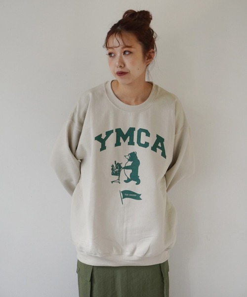 Port（ポート）の「【 GILDAN / ギルダン 】　カレッジロゴ クルーネック スウェット トレーナー（スウェット・レディース・ネイビー/アッシュグレー/グレー/グレー系その他2/カーキ/ベージュ/ベージュ系その他/グレー系その他/ネイビー系1/ネイビー系2/グレー系8/グレー系その他3/ホワイト/グリーン系その他2/グリーン系その他3/グリーン系その他4/グリーン系その他/グレー系その他4/グレー系その他5/グレー系その他6/グレー系その他7/ブラウン系その他2/ベージュ系その他2/ブラウン系その他/ブラウン・XL/L）」の17枚目の写真