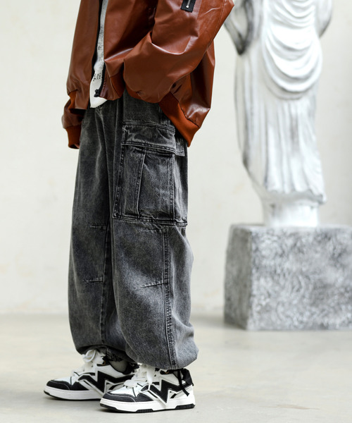 neos（ネオス）の「【neos -addictive design-】ルーズシルエット バルーン ワイド カーゴ デニム パンツ（デニムパンツ・メンズ・ブラック系その他/スミクロ/インディゴブルー/ブルー系その他/ブラック/サックスブルー・X-LARGE/MEDIUM/LARGE）」の10枚目の写真