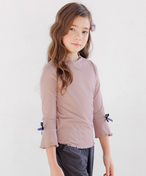 Bee des Bee(ビーデスビー)の「メロウハイネック フレア袖トップス(その他トップス・キッズ・モカ/キャメル/ピンク系/グレイッシュブルー/ブラック/ミント/ローズ系/ホワイト/ボルドー/ダークブルー・130cm/150cm/110cm/140cm/120cm/100cm)」の8枚目の写真