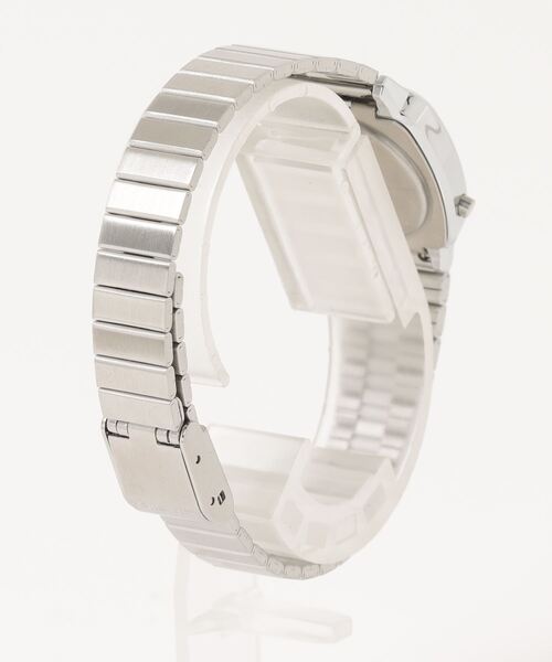 CASIO(カシオ)の「CASIO/カシオ 腕時計 CASIO CLASSIC LA670WES-4AJF(デジタル腕時計・メンズ・シルバー・FREE)」の2枚目の写真