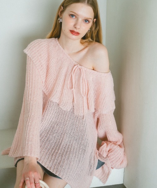ECREL（エクレール）の「スパンコールフリルシアーニット / 前後2way着用可（ニット/セーター・レディース・ピンク/ライトブルー/アイボリー/ベビーピンク/ブラウン・FREE）」の5枚目の写真