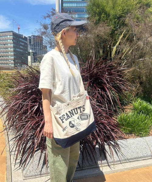 SNOOPY×OLD BETTY'S(スヌーピーカケルオールドベティーズ)の「スヌーピー【SNOOPY】Canvas Switching Tote Bag(BOOT柄)(ショルダーバッグ・レディース・ナチュラル/ホワイト×ネイビー・FREE)」の8枚目の写真