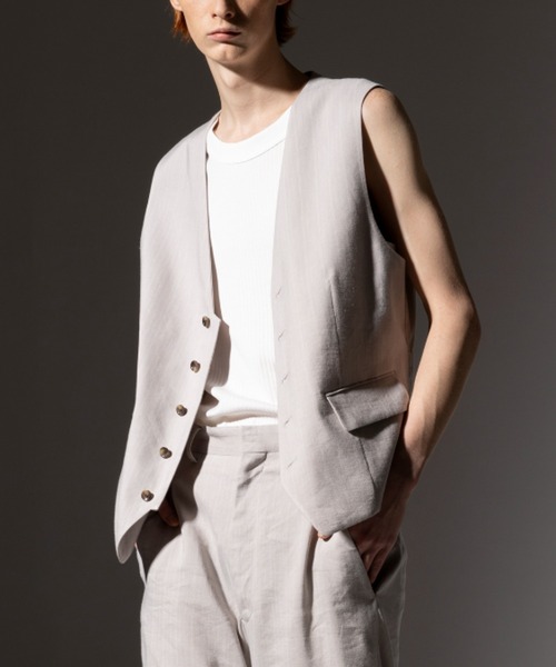 ROBES&CONFECTIONS（ローブスコンフェクションズ）の「Robes & Confections/ローブス&コンフェクションズ/Stretch Linen Herringbone Stripe Tailored Vest/KRC-V01-301F（ベスト・レディース・ブルー・1）」の4枚目の写真