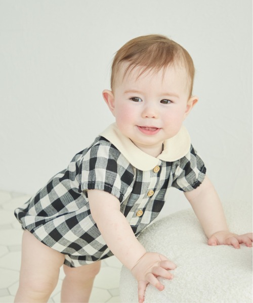 pairmanon（ペアマノン）の「【ベビー】丸襟 パフスリーブ ロンパース（ロンパース・キッズ・グリーン系その他/ブルー系その他/オレンジ系その他/ブラック系その他・70/80）」の2枚目の写真