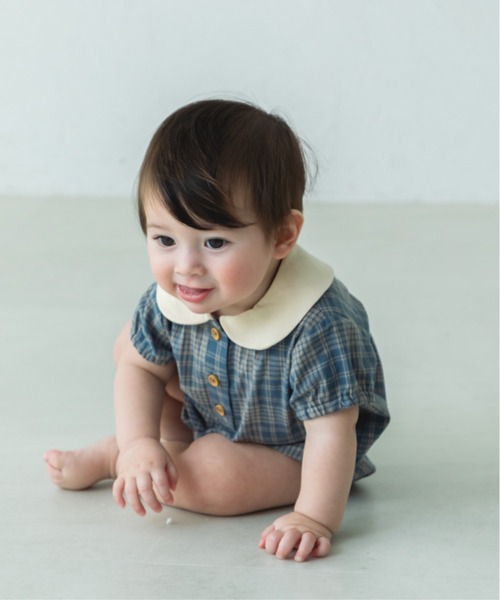 pairmanon（ペアマノン）の「【ベビー】丸襟 パフスリーブ ロンパース（ロンパース・キッズ・グリーン系その他/ブルー系その他/オレンジ系その他/ブラック系その他・70/80）」の8枚目の写真