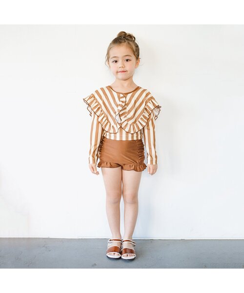 p.premier（ピードットプルミエ）の「ラッシュガードいらずのフリル衿セパレート水着（水着・キッズ・ブラック/イエロー/ブラウン・80/90/100/110/120/130/140）」の4枚目の写真