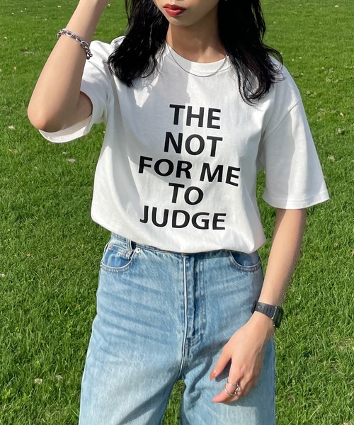 Chillfar(チルファー)の「アソートプリントロゴTシャツ(Tシャツ/カットソー・レディース・ホワイト系/ホワイト系1/ホワイト系2/ブラウン系1/杢グレー/ブルー/アイボリー系/グレー系/ネイビー系/ホワイト系3/ホワイト/ブラウン/アイボリー系1/グレー系1/ネイビー系1/オートミール/ネイビー/ブルー系/ブルー系1/イエロー系1・FREE)」の4枚目の写真