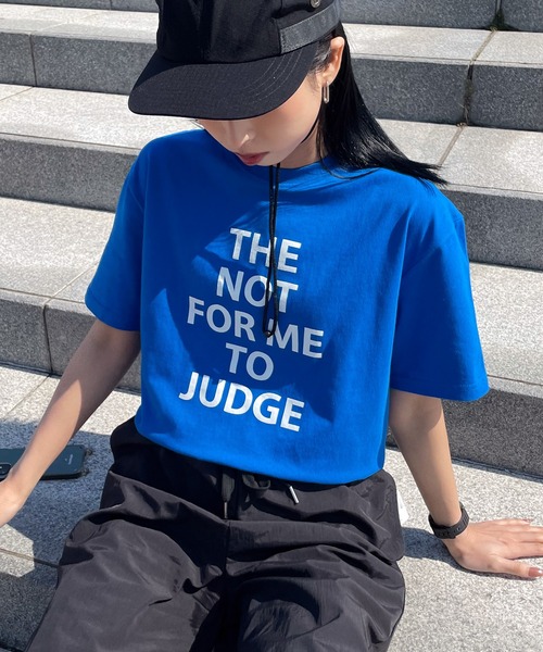 Chillfar(チルファー)の「アソートプリントロゴTシャツ(Tシャツ/カットソー・レディース・ホワイト系/ホワイト系1/ホワイト系2/ブラウン系1/杢グレー/ブルー/アイボリー系/グレー系/ネイビー系/ホワイト系3/ホワイト/ブラウン/アイボリー系1/グレー系1/ネイビー系1/オートミール/ネイビー/ブルー系/ブルー系1/イエロー系1・FREE)」の18枚目の写真