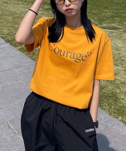 Chillfar(チルファー)の「アソートプリントロゴTシャツ(Tシャツ/カットソー・レディース・ホワイト系/ホワイト系1/ホワイト系2/ブラウン系1/杢グレー/ブルー/アイボリー系/グレー系/ネイビー系/ホワイト系3/ホワイト/ブラウン/アイボリー系1/グレー系1/ネイビー系1/オートミール/ネイビー/ブルー系/ブルー系1/イエロー系1・FREE)」の20枚目の写真