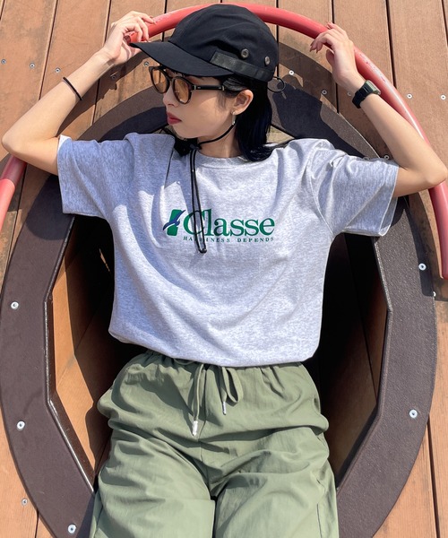 Chillfar(チルファー)の「アソートプリントロゴTシャツ(Tシャツ/カットソー・レディース・ホワイト系/ホワイト系1/ホワイト系2/ブラウン系1/杢グレー/ブルー/アイボリー系/グレー系/ネイビー系/ホワイト系3/ホワイト/ブラウン/アイボリー系1/グレー系1/ネイビー系1/オートミール/ネイビー/ブルー系/ブルー系1/イエロー系1・FREE)」の11枚目の写真