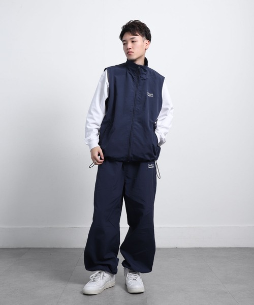 ZIP FIVE（ジップファイブ）の「【ZIP FIVE】 ナイロン テック フルジップ ワンポイント 刺繍 ベスト（ベスト・メンズ・ブラック/オリーブ/オフホワイト/ネイビー・MEDIUM/LARGE）」の12枚目の写真