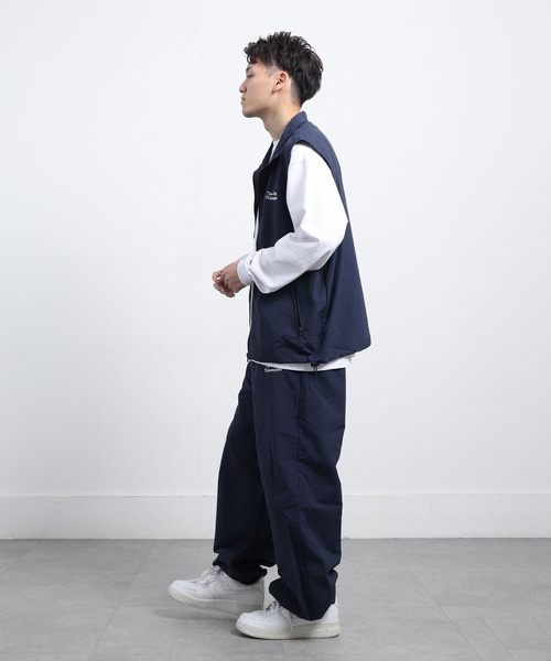 ZIP FIVE（ジップファイブ）の「【ZIP FIVE】 ナイロン テック フルジップ ワンポイント 刺繍 ベスト（ベスト・メンズ・ブラック/オリーブ/オフホワイト/ネイビー・MEDIUM/LARGE）」の17枚目の写真