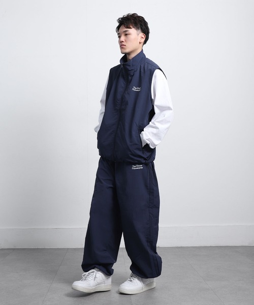 ZIP FIVE（ジップファイブ）の「【ZIP FIVE】 ナイロン テック フルジップ ワンポイント 刺繍 ベスト（ベスト・メンズ・ブラック/オリーブ/オフホワイト/ネイビー・MEDIUM/LARGE）」の14枚目の写真