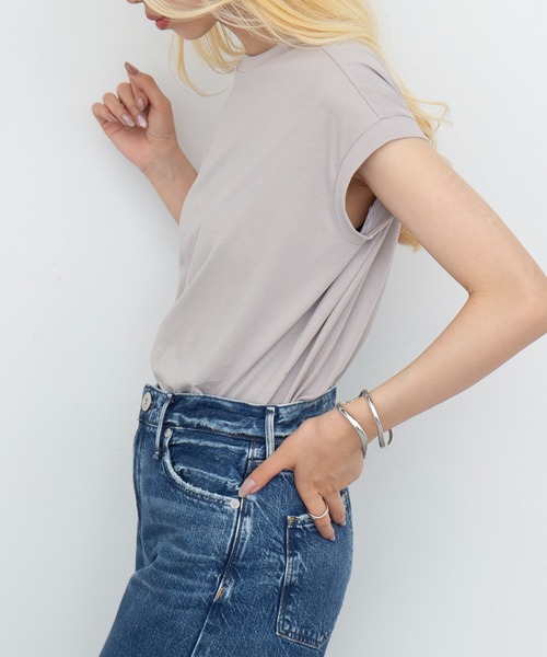 HANES(ヘインズ)の「【Hanes】スリーブレスTee HW3-Z102 / HW3-B102(Tシャツ/カットソー・レディース・ブラック/ホワイト/ライトブルー/グレイッシュベージュ/ベージュ/チャコールグレー・FREE)」の19枚目の写真