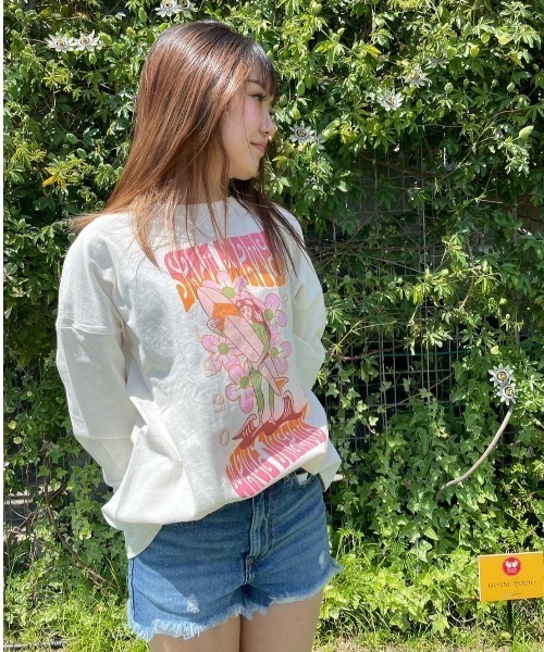 ROXY（ロキシー）の「SALT WATER L/S TEE/ロキシー長袖袖プリントロンT（Tシャツ/カットソー・レディース・ホワイト/ブラック/ブラウン・MEDIUM/LARGE）」の6枚目の写真