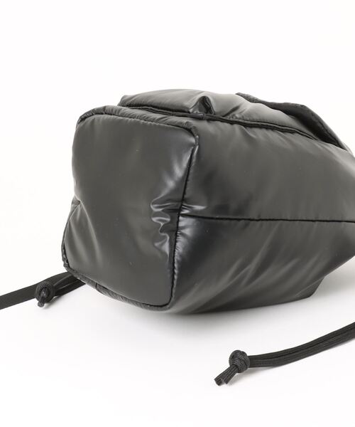 Three Four Time（ｽﾘｰﾌｫｰﾀｲﾑ）の「オーロラpuffポシェットBAG（ショルダーバッグ・レディース・アイボリー/ブラック/グリーン・FREE）」の5枚目の写真