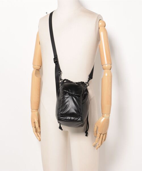 Three Four Time（ｽﾘｰﾌｫｰﾀｲﾑ）の「オーロラpuffポシェットBAG（ショルダーバッグ・レディース・アイボリー/ブラック/グリーン・FREE）」の9枚目の写真