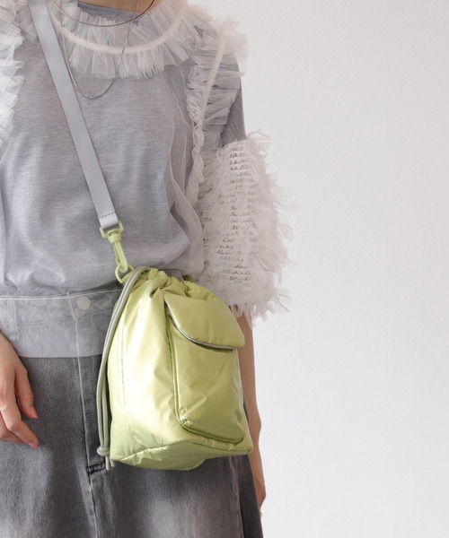 Three Four Time（ｽﾘｰﾌｫｰﾀｲﾑ）の「オーロラpuffポシェットBAG（ショルダーバッグ・レディース・アイボリー/ブラック/グリーン・FREE）」の15枚目の写真