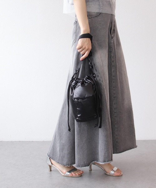 Three Four Time（ｽﾘｰﾌｫｰﾀｲﾑ）の「オーロラpuffポシェットBAG（ショルダーバッグ・レディース・アイボリー/ブラック/グリーン・FREE）」の21枚目の写真