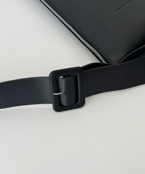 CANAL JEAN（キャナルジーン）の「diggity　ワイドベルトスクエアショルダーバッグ（ショルダーバッグ・レディース・ブラック・ONE SIZE）」の8枚目の写真