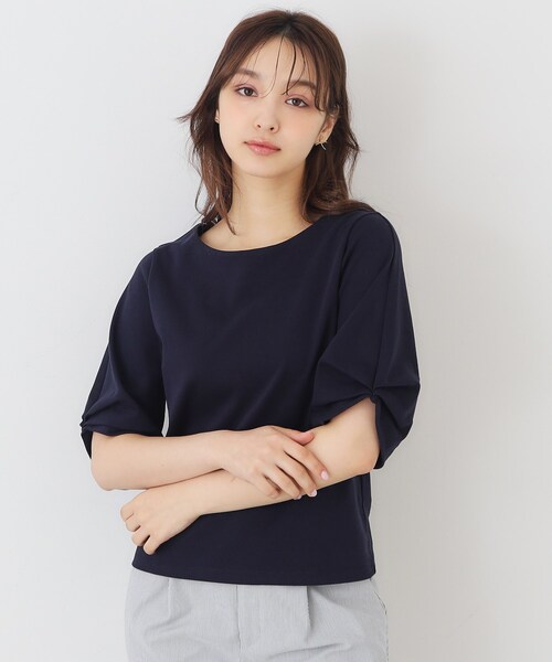 index（インデックス）の「◆≪8color≫ タックデザインスリーブトップス【UVケア/接触冷感/洗濯機洗い可】（Tシャツ/カットソー・レディース・ナチュラル/ホワイト系5/ブラウン系その他5/パープル/ネイビー/チャコール/ホワイト系9/オレンジ系・40/38/42/36/34）」の6枚目の写真