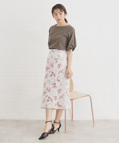 index（インデックス）の「◆≪8color≫ タックデザインスリーブトップス【UVケア/接触冷感/洗濯機洗い可】（Tシャツ/カットソー・レディース・ナチュラル/ホワイト系5/ブラウン系その他5/パープル/ネイビー/チャコール/ホワイト系9/オレンジ系・40/38/42/36/34）」の20枚目の写真
