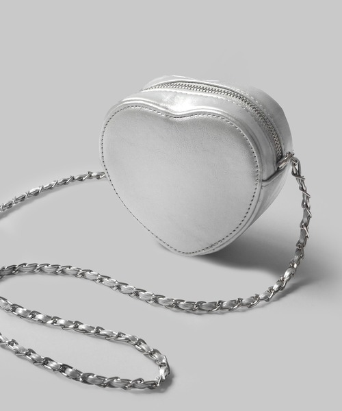 minia（ミニア）の「ハートチェーンミニショルダー（ショルダーバッグ・レディース・ブラック/シルバー/アイボリー・FREE）」の3枚目の写真