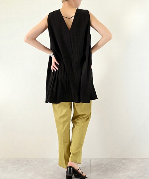 STYLEBLOCK（スタイルブロック）の「RNタフタノースリタックオーバーブラウス（シャツ/ブラウス・レディース・ブラック/ホワイト/ライトグレー/ライトブルー・M）」の7枚目の写真