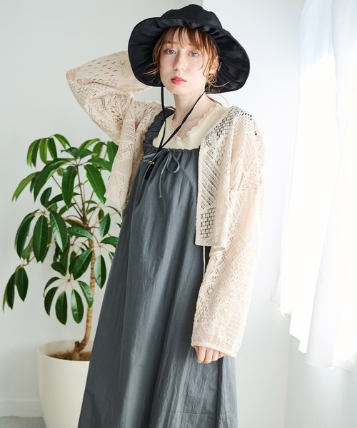 Crisp（クリスプ）の「フリルショルダーAラインワンピース（ワンピース・レディース・チャコール/ベージュ・FREE）」の3枚目の写真