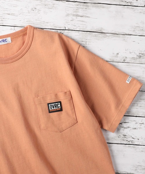 Right-on(ライトオン)の「【OVRC】【OVRC】別注ラバーネームポケットT(Tシャツ/カットソー・メンズ・オレンジ/ホワイト・XL/M/L)」の2枚目の写真