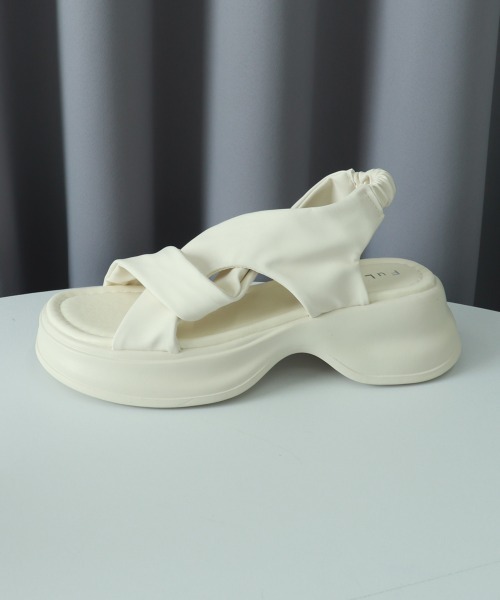 Miniministore(ミニミニストア)の「厚底サンダル レディース クロスベルト(サンダル・レディース・カーキ/オフホワイト/ブラック・24.0cm/25.0cm/22.5cm/23.5cm/24.5cm/23.0cm)」の6枚目の写真