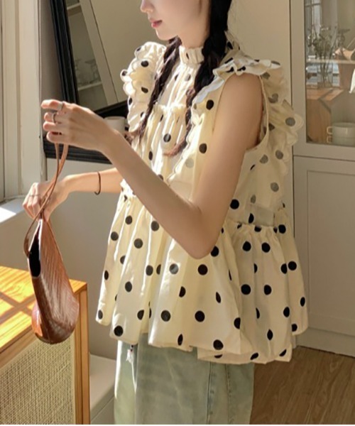 gossip!ロサンゼルス(ゴシップロサンゼルス)の「【Y2Kガーリー】 ドット柄スカラップ肩フリルブラウス(シャツ/ブラウス・レディース・ベージュ・FREE)」の3枚目の写真