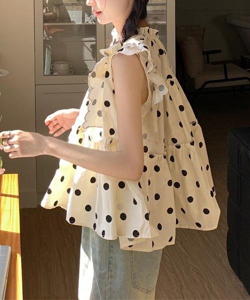 gossip!ロサンゼルス(ゴシップロサンゼルス)の「【Y2Kガーリー】 ドット柄スカラップ肩フリルブラウス(シャツ/ブラウス・レディース・ベージュ・FREE)」の4枚目の写真