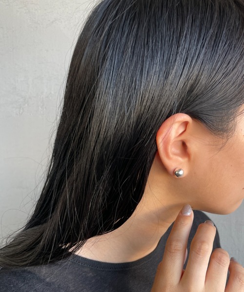 Aura（アウラ）の「[aura/オーラ] 2WAY MOVE BALL シルバーピアス（ピアス（両耳用）・レディース・シルバー・F）」の14枚目の写真