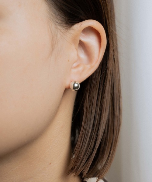Aura（アウラ）の「[aura/オーラ] 2WAY MOVE BALL シルバーピアス（ピアス（両耳用）・レディース・シルバー・F）」の20枚目の写真