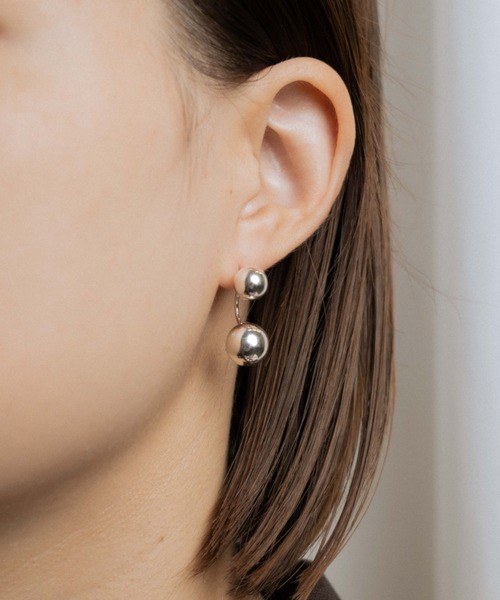 Aura（アウラ）の「[aura/オーラ] 2WAY MOVE BALL シルバーピアス（ピアス（両耳用）・レディース・シルバー・F）」の19枚目の写真