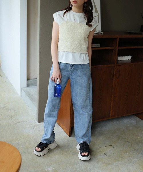 Girly Doll(ガーリードール)の「ビスチェキャミ+袖タックデザインTシャツ(Tシャツ/カットソー・レディース・ブルー/グレー/アイボリー/ブラック・F)」の5枚目の写真