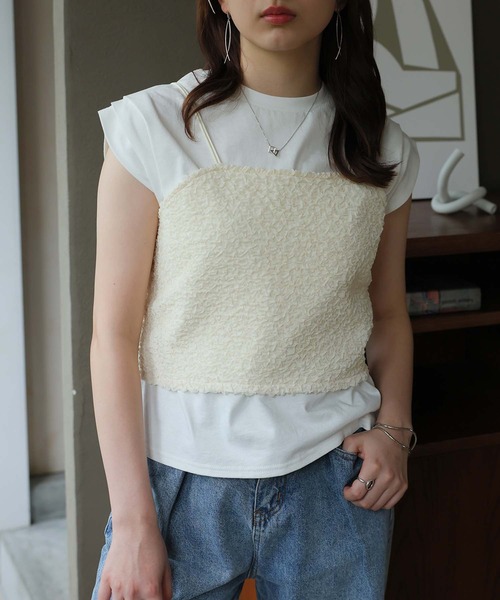 Girly Doll(ガーリードール)の「ビスチェキャミ+袖タックデザインTシャツ(Tシャツ/カットソー・レディース・ブルー/グレー/アイボリー/ブラック・F)」の7枚目の写真