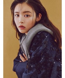 エンボスロゴフーディー