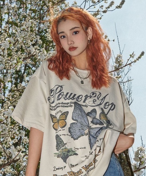Achic(アシック)の「バタフライプリントTシャツ(Tシャツ/カットソー・レディース・ホワイト/ベージュ・M)」の12枚目の写真