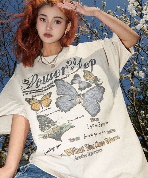 Achic(アシック)の「バタフライプリントTシャツ(Tシャツ/カットソー・レディース・ホワイト/ベージュ・M)」の13枚目の写真