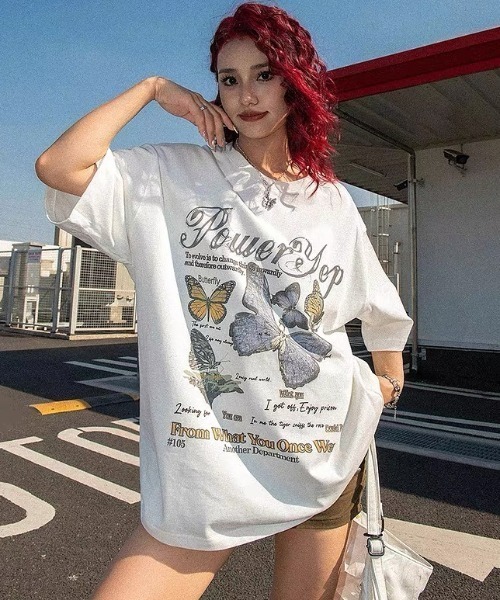 Achic(アシック)の「バタフライプリントTシャツ(Tシャツ/カットソー・レディース・ホワイト/ベージュ・M)」の16枚目の写真