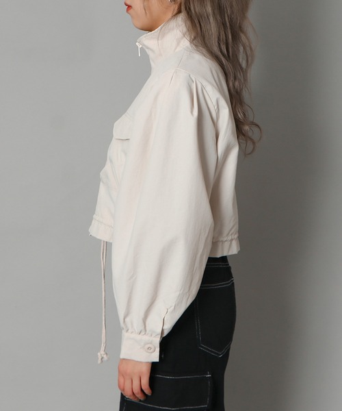 GORGE（ゴージ）の「《ショート丈×スタンドZIP》レディース ナイロン ブルゾン アウター 羽織り 春秋（ブルゾン・レディース・ブラック/アイボリー/チャコールグレー・F）」の10枚目の写真