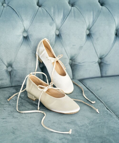 FREAK'S STORE（フリークスストア）の「限定展開　ROVERETO/ロベレート　2way リボン パンプス（フラットシューズ）（パンプス・レディース・ナチュラル/ブラック・36/37/38）」の5枚目の写真