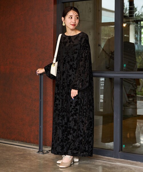 FREAK'S STORE（フリークスストア）の「限定展開　ROVERETO/ロベレート　2way リボン パンプス（フラットシューズ）（パンプス・レディース・ナチュラル/ブラック・36/37/38）」の6枚目の写真