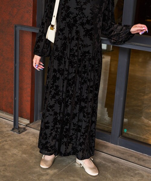 FREAK'S STORE（フリークスストア）の「限定展開　ROVERETO/ロベレート　2way リボン パンプス（フラットシューズ）（パンプス・レディース・ナチュラル/ブラック・36/37/38）」の8枚目の写真